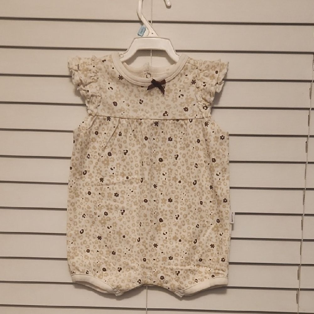 (3 ITEMS FOR $15)Tahari Baby Cream Floral Romper 6-9 Months